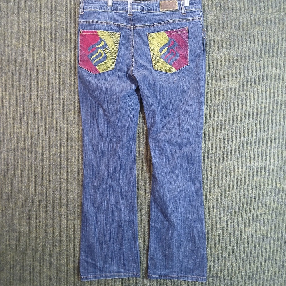 Rocawear Womens Size 13 Bootcut Jeans Medium Wash Graphic Back Pockets Y2K Denim